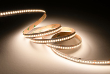 Taśma LED 4000K 240 SMD 2835 20W 2800lm CRI>90 IP20 24V zoomLED 1 metr